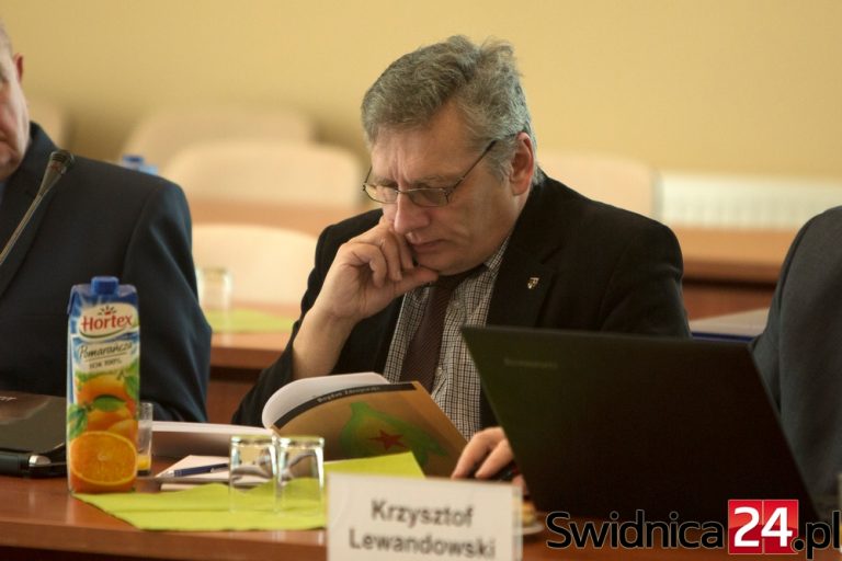 Radny za oskarżenia o rasizm żąda przeprosin od prezydenta Świdnicy