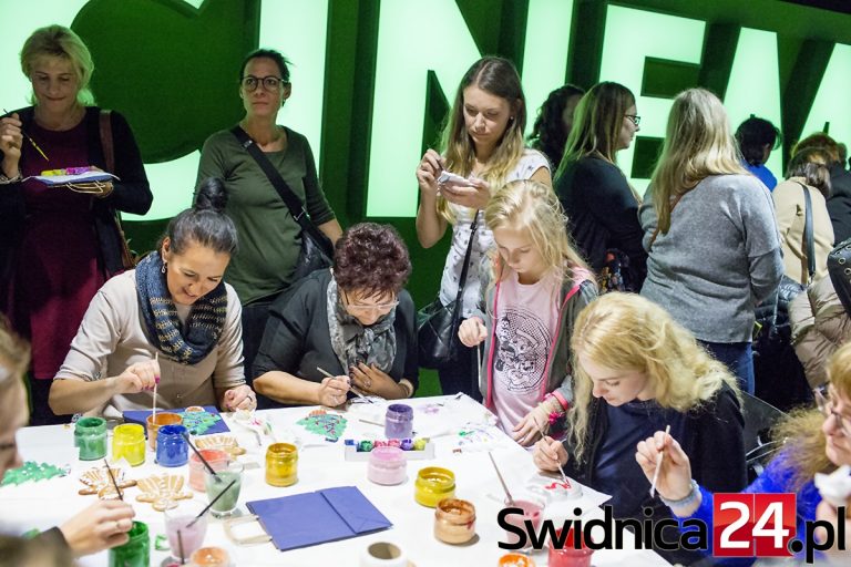 Świąteczne Kino na Szpilkach [FOTO]