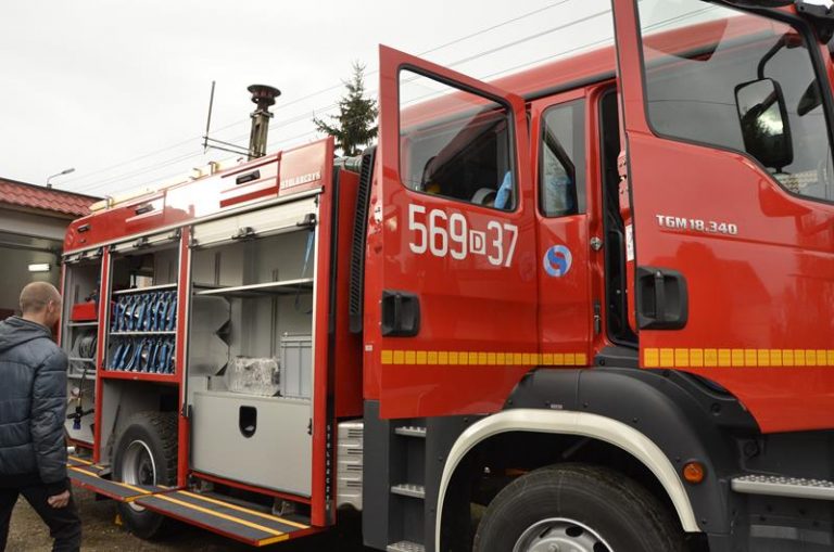 Trzeci nowy wóz strażacki dla gminy Żarów [FOTO]