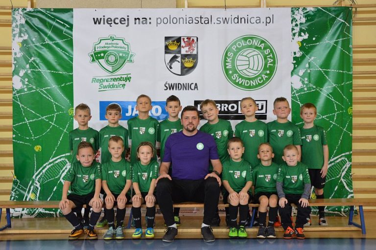 Prezentujemy najmłodsze drużyny piłkarskie Polonii-Stali Świdnica [ZDJĘCIA GRUPOWE]