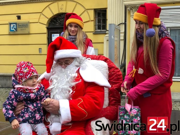 Mikołaj i szopka na świdnickim Rynku [FOTO]