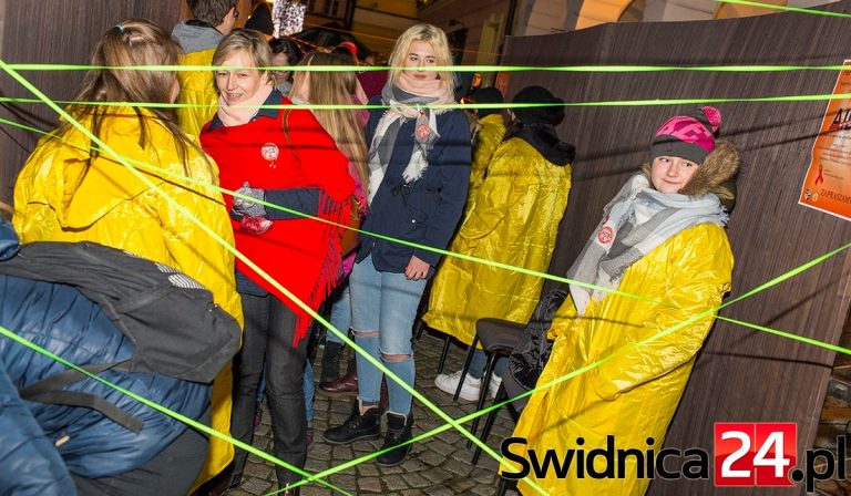 Przez sztukę o problematyce HIV/AIDS [FOTO]