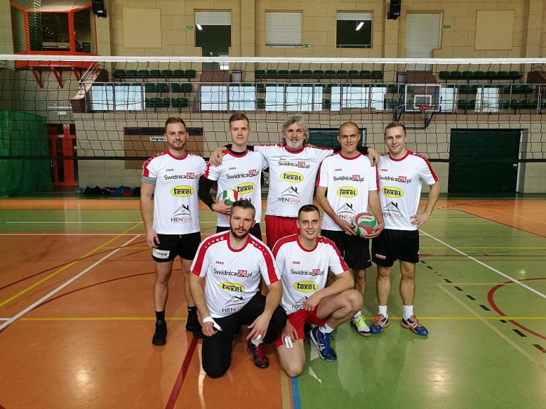 Liga TKKF: Pewny triumf ekipy Swidnica24.pl