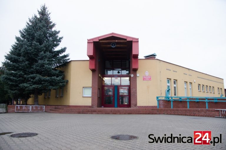 Przetarg na rozbudowę Szkoły Podstawowej nr 1 jeszcze raz