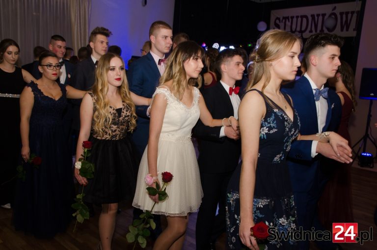 Tak się bawili strzegomianie na studniówce [FOTO]