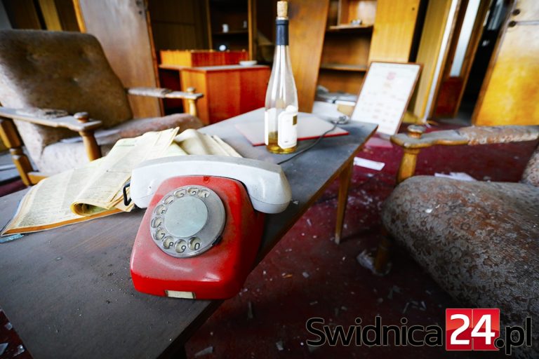 Tajemnice opuszczonego biurowca [FOTO]