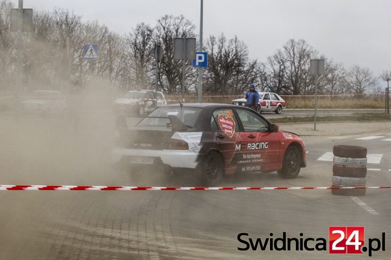 Moto Orkiestra już gra na świdnickim Zawiszowie [FOTO]