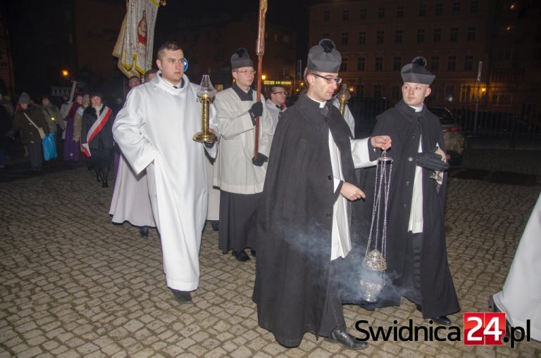Posypali głowy popiołem [FOTO]