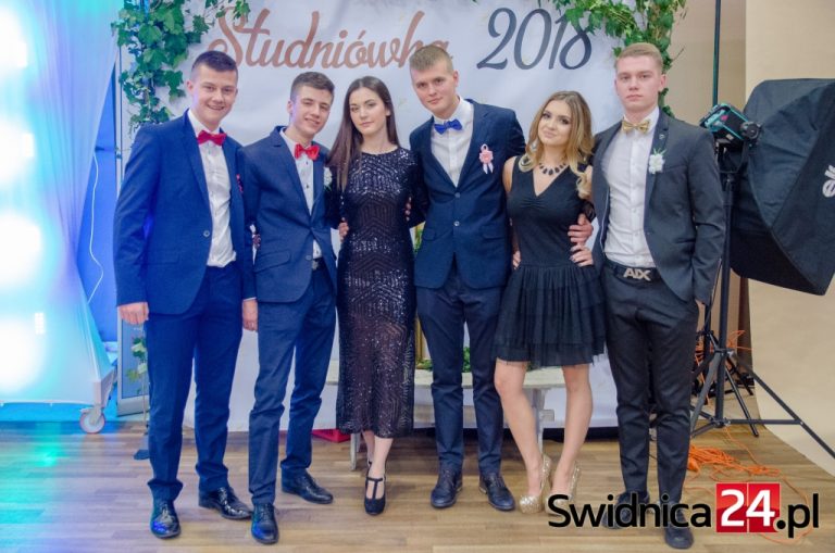 To był bal! Studniówka III LO ze Świdnicy [FOTO]