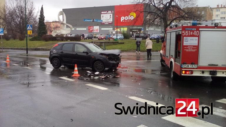 Zderzenie na ul. 1 Maja [FOTO/VIDEO]