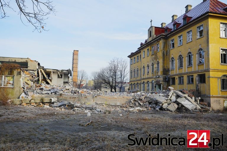 Burzą baraki przy dawnym szpitalu. Co dalej z terenem przy Westerplatte?