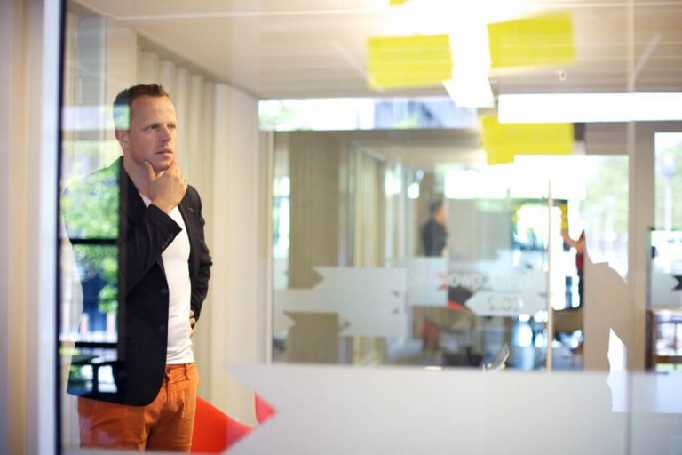 Jak system monitoringu floty może zoptymalizować wydatki w firmie?