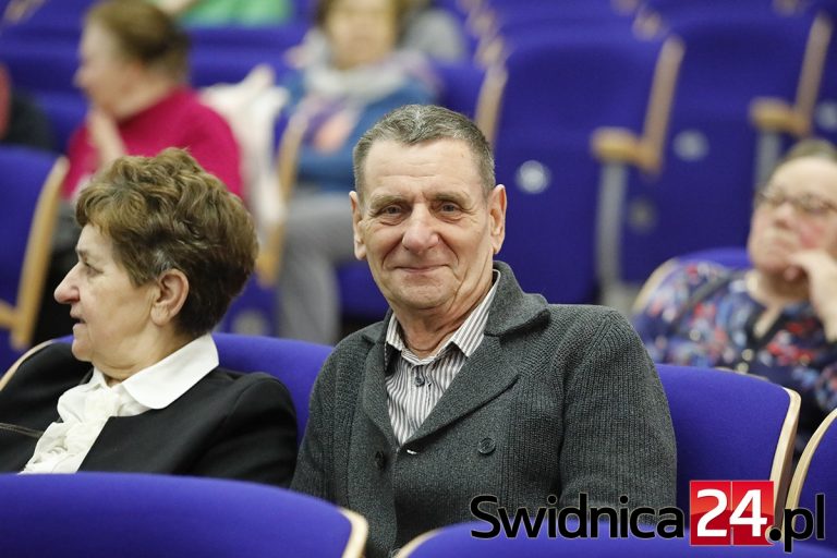 Świdniccy seniorzy i młodzież zbudują międzypokoleniową więź [FOTO]