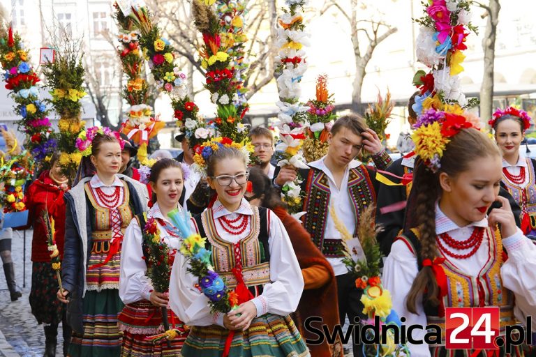Parada palm wielkanocnych w Świdnicy [FOTO]