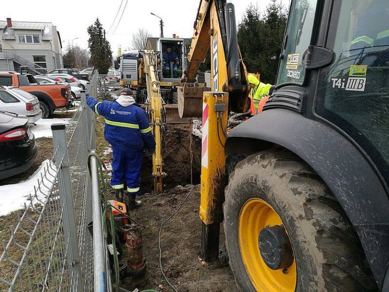 Robią wodociąg na Częstochowskiej. Zatrudnili kreta