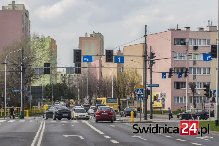 Światła wrócą na skrzyżowanie najwcześniej jutro. Chaosu ciąg dalszy