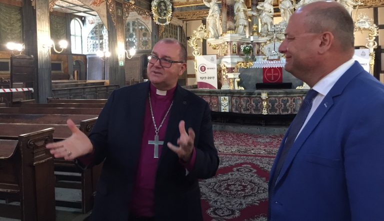 Jak postępują prace w Kościele Pokoju? Sprawdzał minister i ministerialne komisje