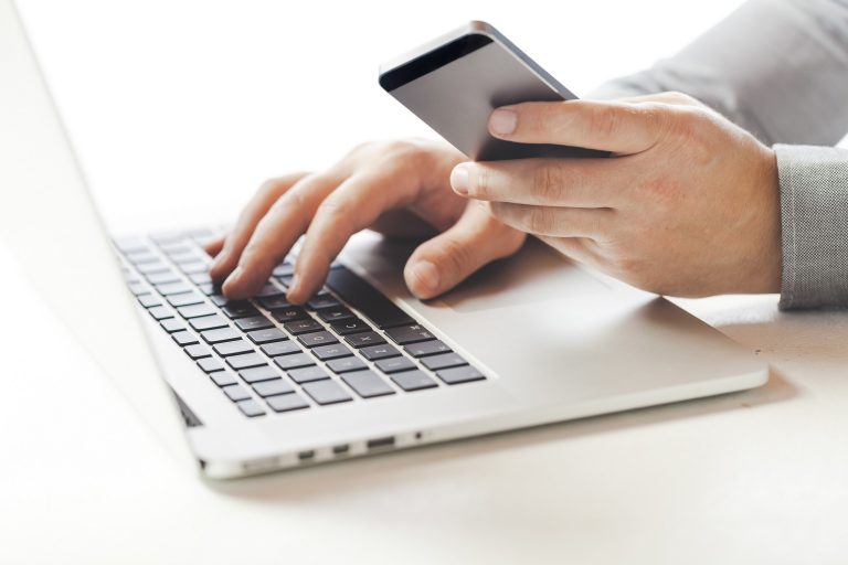 Ubezpieczenia mobilne. Jak przyciągnąć nowych klientów?