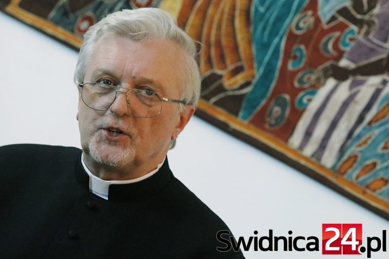 Afryka, Solidarność, modlitewniki i Jan Paweł II. Wystawa misjonarza
