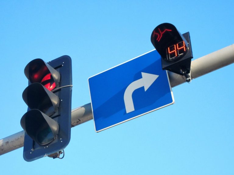Sekundniki usprawnią ruch w mieście?