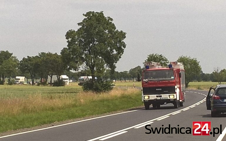 Motocyklista rozbił się pod Tworzyjanowem. Wezwano śmigłowiec LPR