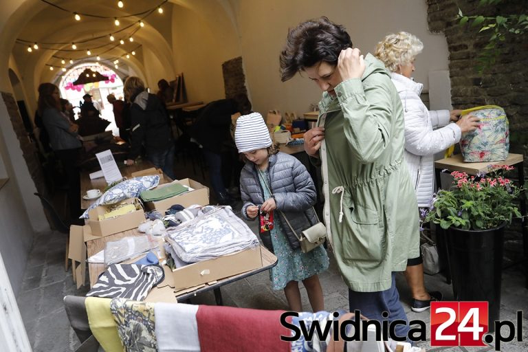 Rękodzielnicy na świdnickim Rynku [FOTO]