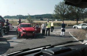 Wypadek na „modliszówce”. Kierowca Golfa nie ustąpił pierwszeństwa