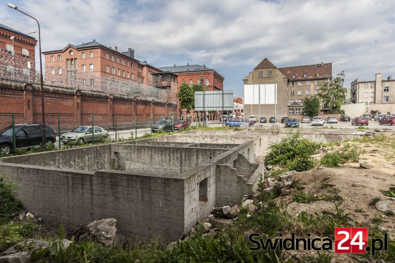 Miasto zapyta inwestora, czy zrealizował budowę w Zaułku Świętokrzyskim do stanu zerowego…