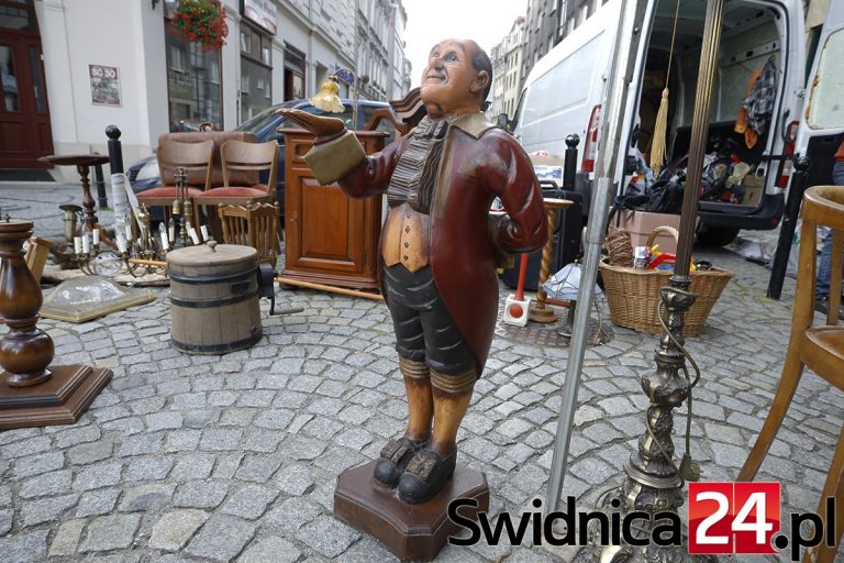 Giełda staroci pełna skarbów [FOTO]