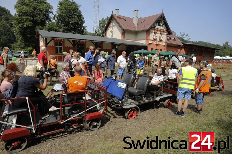 Mistrzostwa Polski w Drezynowaniu. Kiedy do Jugowic dotrą prawdziwe pociągi? [FOTO]