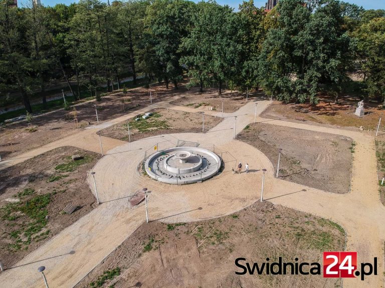 Park Centralny w Świdnicy. Kiedy finał rewitalizacji? [FOTO]