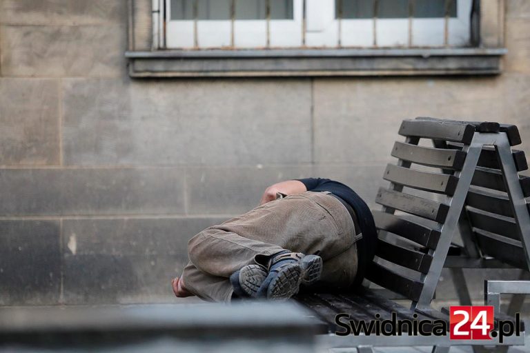 Straż Miejska: Niekończące się problemy z bezdomnymi