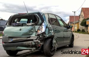 Utrudnienia na krajowej „35”. Wypadek i odkryty pocisk