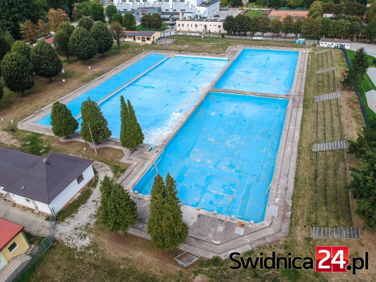 Nikt nie chce remontować basenu letniego