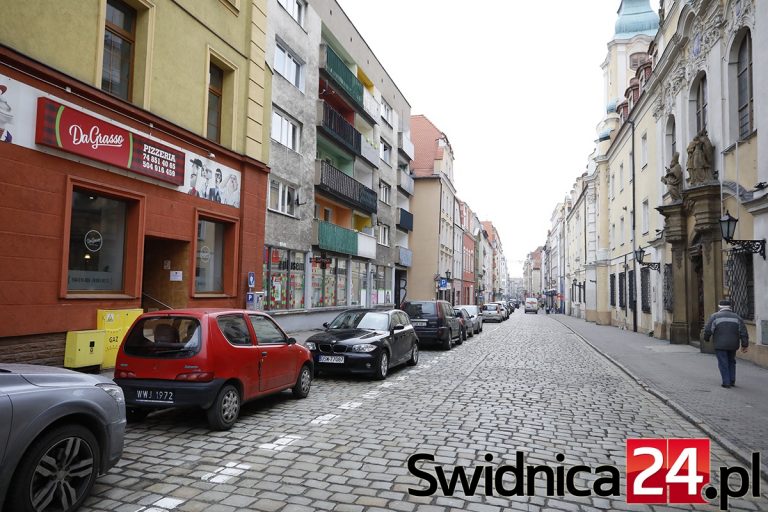 Uchwała alkoholowa przyjęta. Wojewoda może ją uchylić?