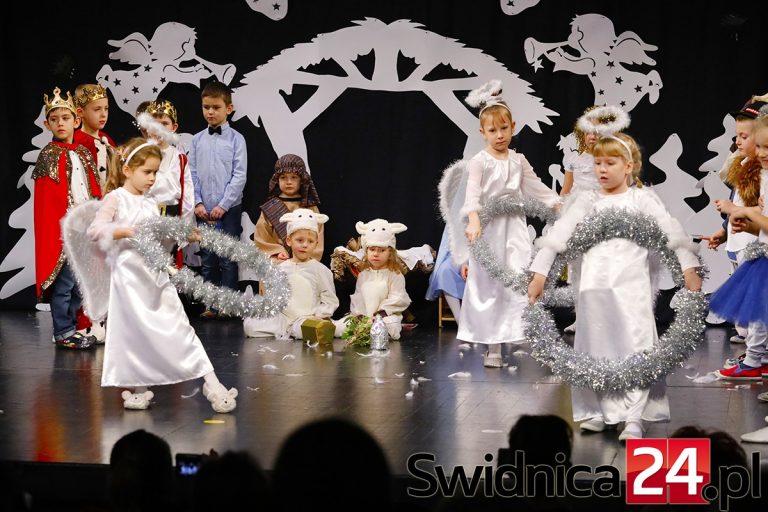 Drugi dzień wielkiego kolędowania w Teatrze Miejskim [FOTO/VIDEO]