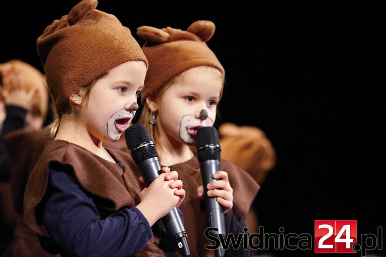 Barwnie i radośnie na świdnickich jasełkach [FOTO]