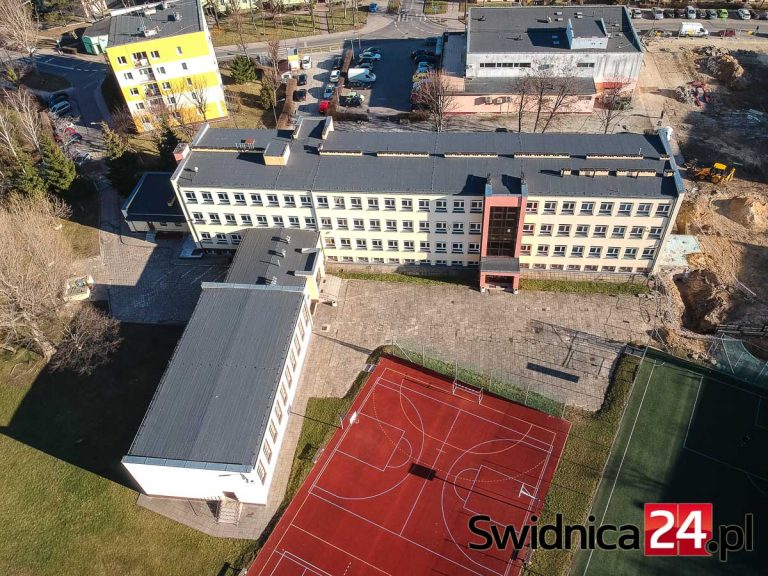 Jaki będzie dalszy los budynków po opuszczanych szkołach?