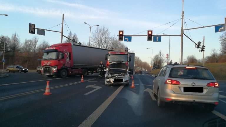 Zderzenie na skrzyżowaniu