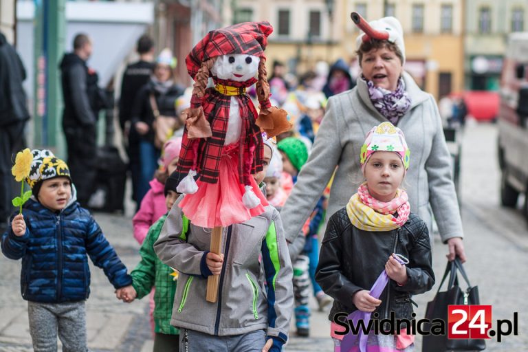 Świdnickie przedszkolaki powitały wiosnę! [FOTO/VIDEO]