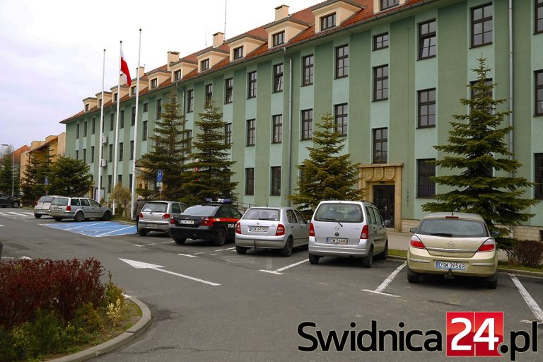 Mobilny Punkt Informacyjny w magistracie. Dowiedz się więcej o funduszach europejskich