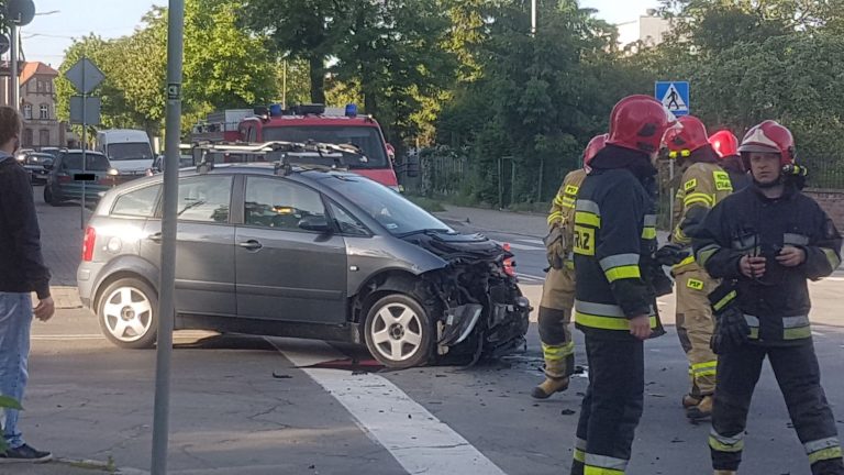 Po wypadku utrudnienia na Jodłowej w Świdnicy [FOTO][Aktualizacja]