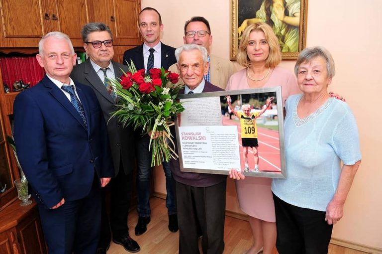 Samorządowcy z życzeniami u 109-latka ze Świdnicy