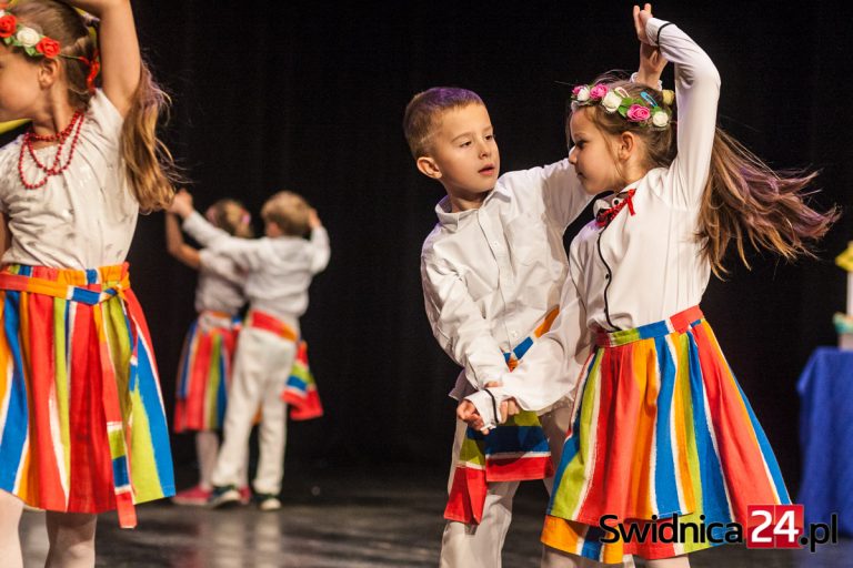 Podbili świdnicką scenę śpiewem i tańcem [FOTO]