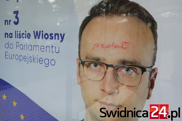 Plakaty wyborcze ponownie na celowniku