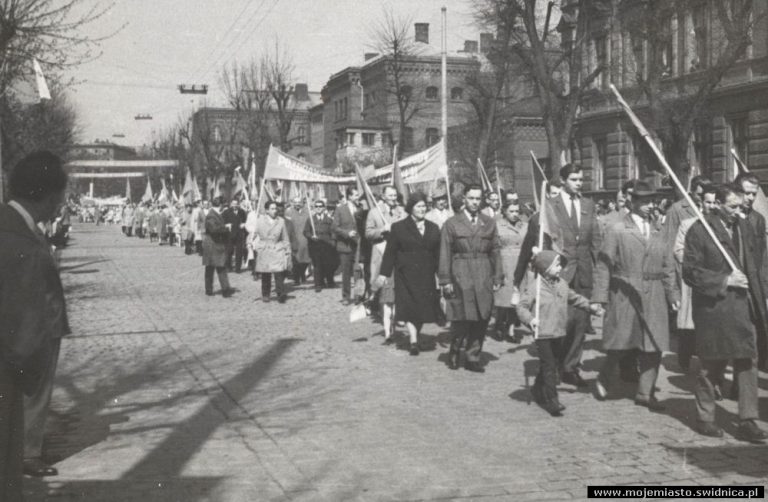 Z archiwum Swidnica24.pl: Pochody za ćwiartkę