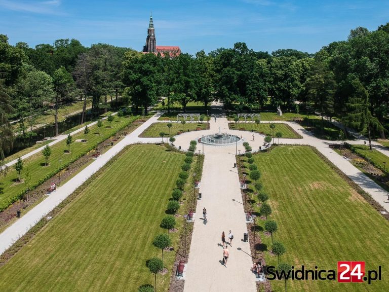 Przecięli wstęgę. Park Centralny oficjalnie otwarty [FOTO/VIDEO]