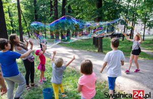 Zostań współtwórcą „Lata na podwórku”! Ładne Historie szukają wolontariuszy