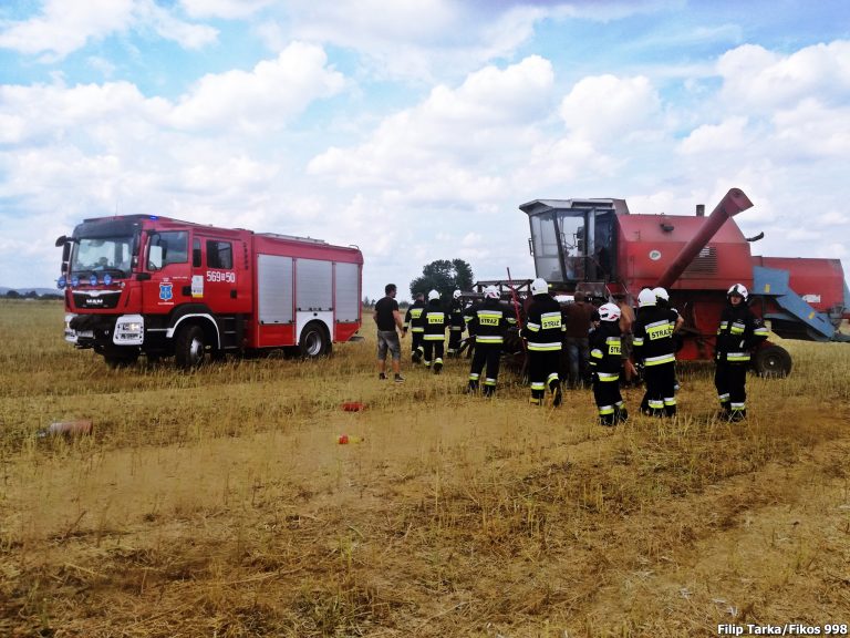 Plaga pożarów zbóż, strażacy apelują do rolników o ostrożność przy żniwach