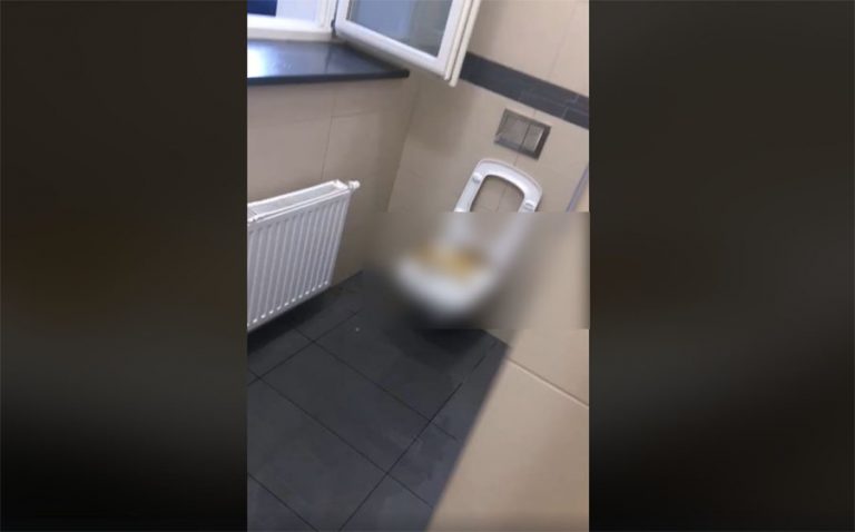 Pasażerowie skarżą się na fetor i tragiczny stan toalet. Czy na dworcu w Żarowie będzie czysto?